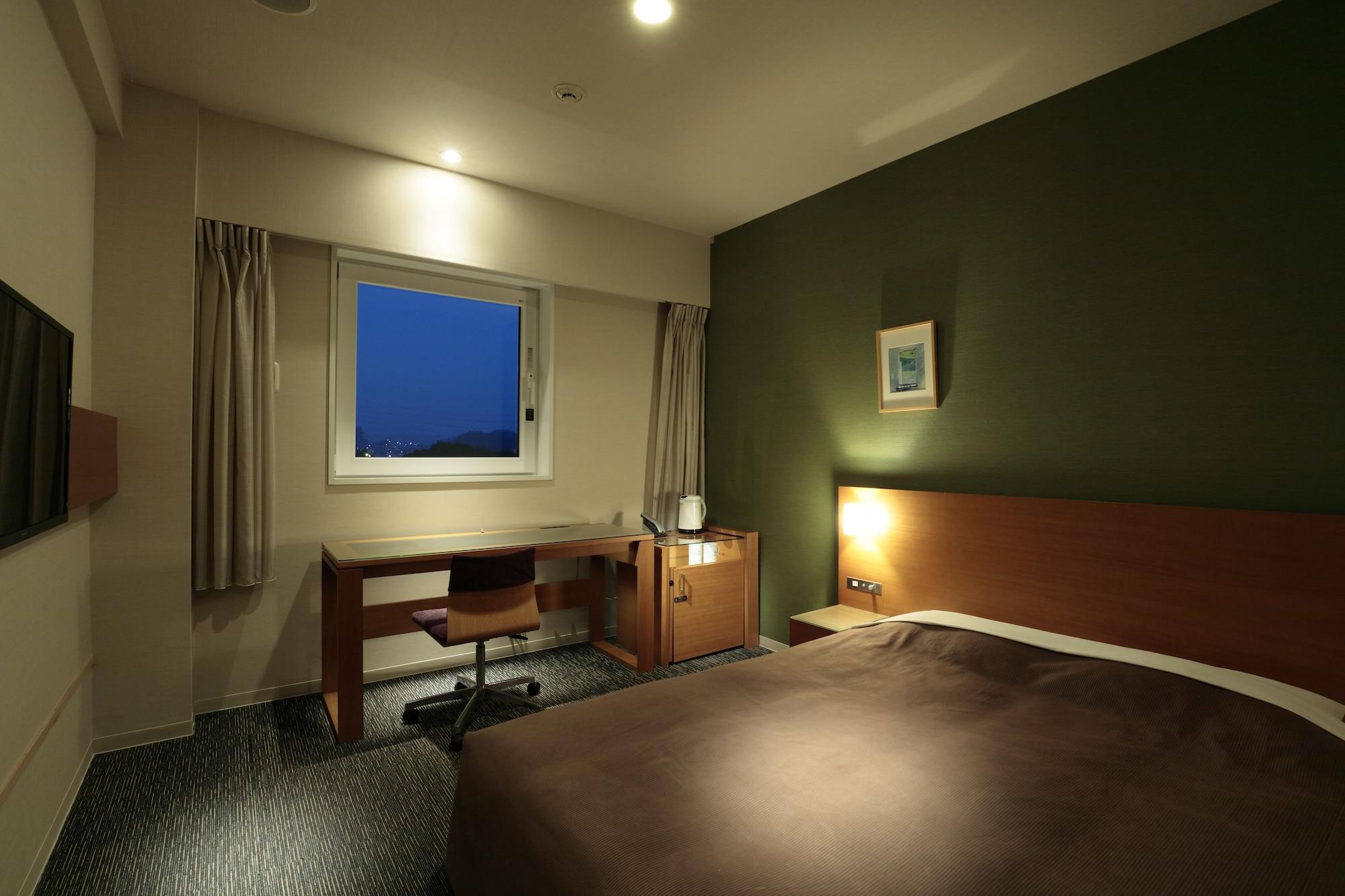 คันดิโอ้ โฮเทลส์ คาเมะยะมะ Hotel คาเมยามะ ภายนอก รูปภาพ